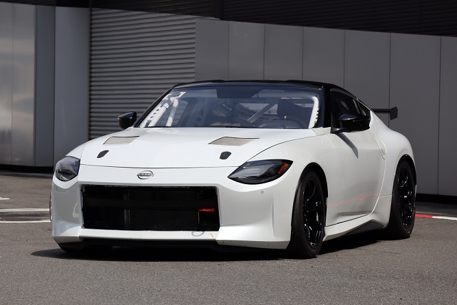 Nissan Z, la versione Nismo è pronta per la pista