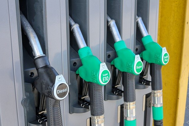 Benzina alle stelle, situazione fuori controllo