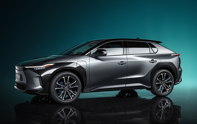 Toyota ne renonce pas : l'avenir ne sera pas uniquement Toyota non demorde: futuro non sarà solo elettrico