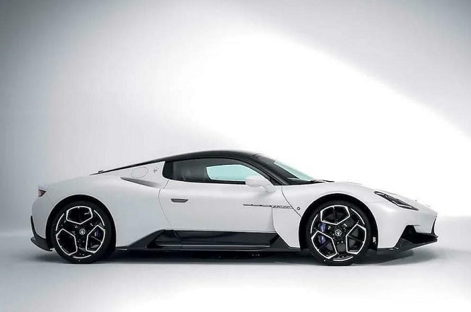 Maserati MC20 a 304 km/h sull’Autobahn