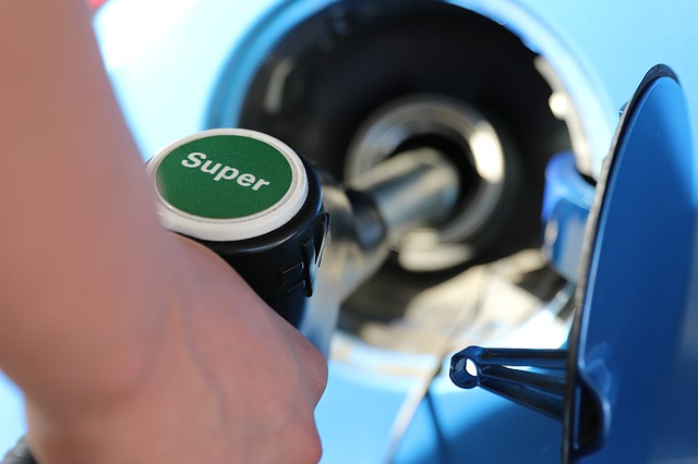 Chute de l'essence : les prix sont à leur plus Benzina in calo: prezzi ai minimi da gennaio