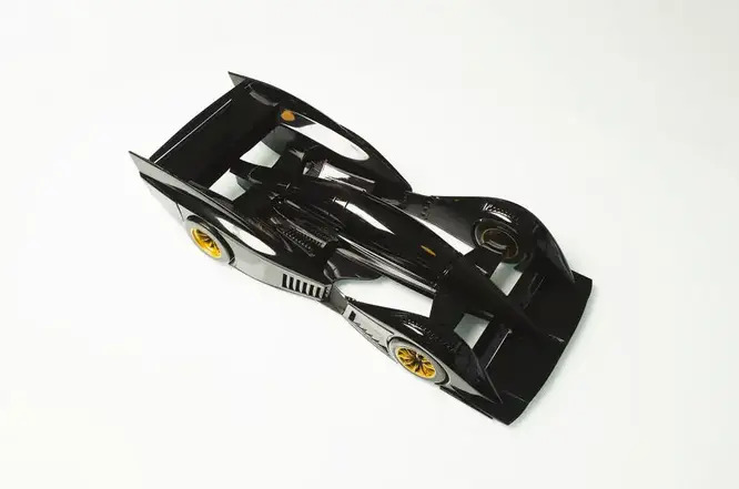 Rodin FZero, “l’auto più veloce della terra” pesa meno di una F1