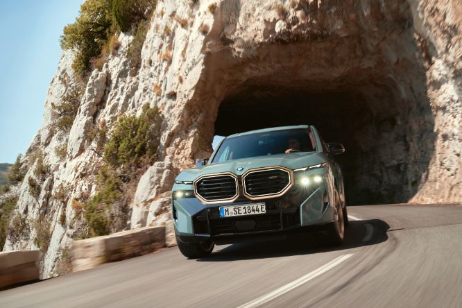 BMW XM: la scheda tecnica