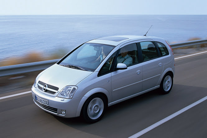 Opel Meriva, le monospace allemand fête ses 20 ans Opel Meriva, la monovolume tedesca compie 20 anni