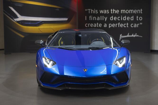 L’ultima Lamborghini Aventador vale 1,6 milioni di dollari