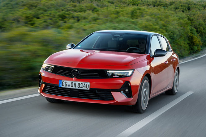 Opel Astra PHEV, 4 stelle all’Ecotest ADAC