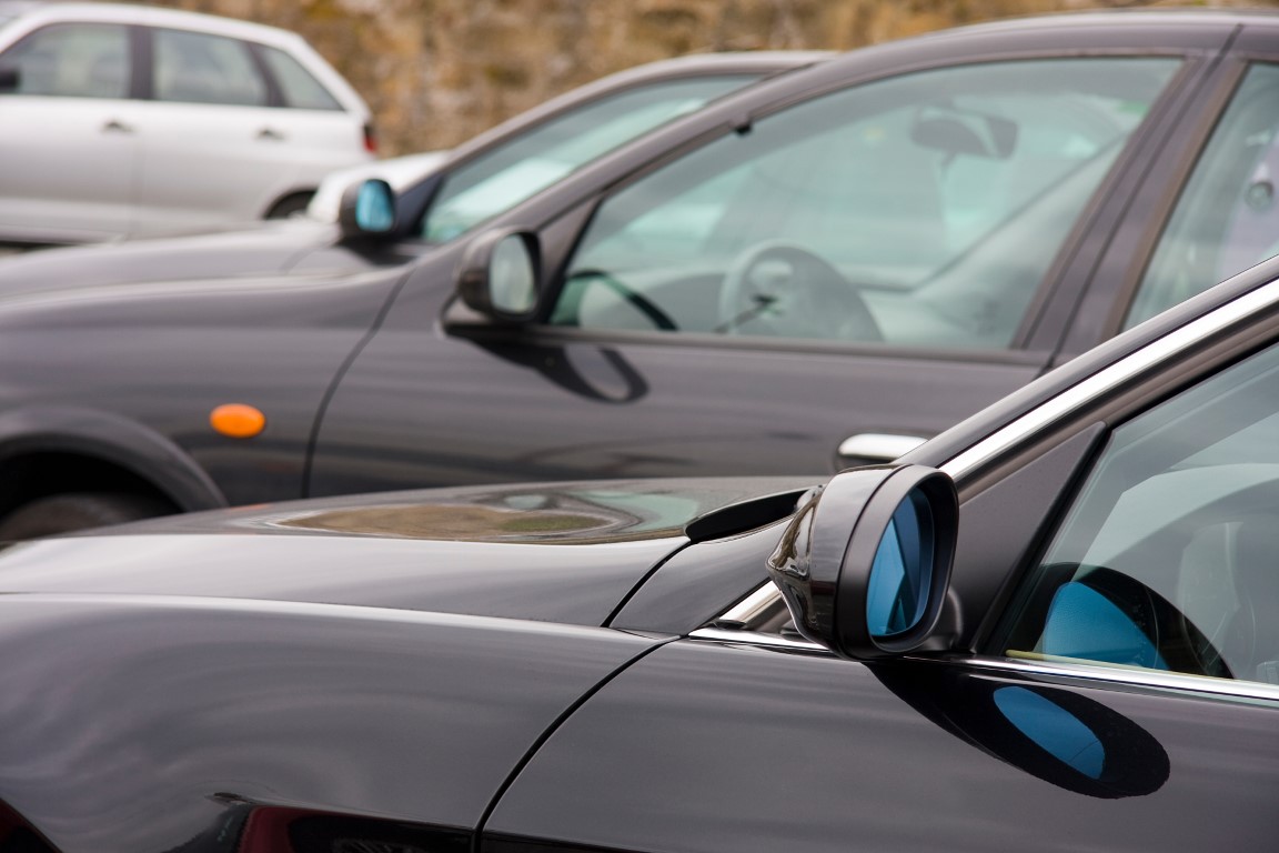 Retrouver un propriétaire de voiture en regardant la plaque