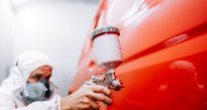 Faire repeindre sa voiture gratuitement avec son assurance : est-ce possible ? Faire repeindre la carrosserie de sa voiture