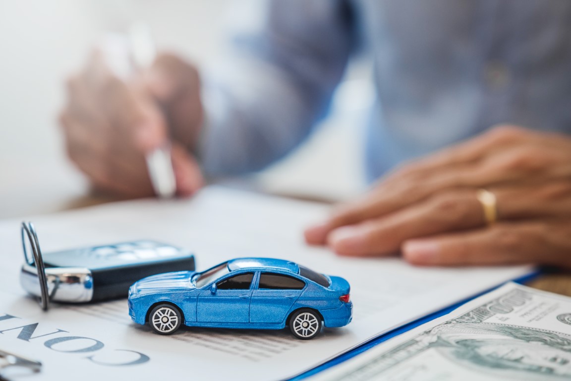 Contacter l'assurance pour faire repeindre sa voiture