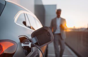 Éco-conduite : conseils pour une conduite électrique souple et économe en énergie comment rouler éco avec voiturae électrique