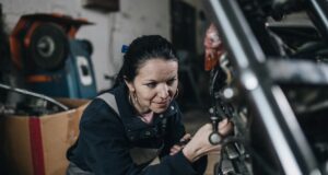 Contrôle technique moto : comment savoir si vous risquez une contre-visite dès mars 2026 Comment savoir si votre deux-roues risque une contre-visite