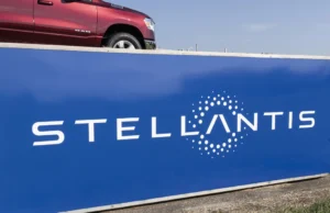 Stellantis baisse ses prix en France pour relancer ses ventes en 2026 Stellantis-baisse-ses-prix-en-France-pour-relancer-ses-ventes-en-2026