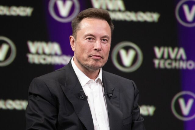 Elon Musk et Tesla ont imposé ce détail dans nos voitures. Aujourd’hui, même les marques premium cherchent à l’éviter
