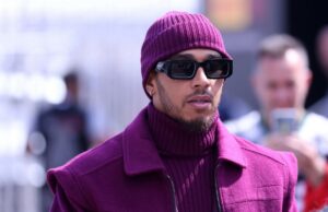 Lewis Hamilton : le plaisir retrouvé avec la SF-26… et un rapprochement très discret hors des circuits Lewis Hamilton : le plaisir retrouvé avec la SF-26… et un rapprochement très discret hors des circuits